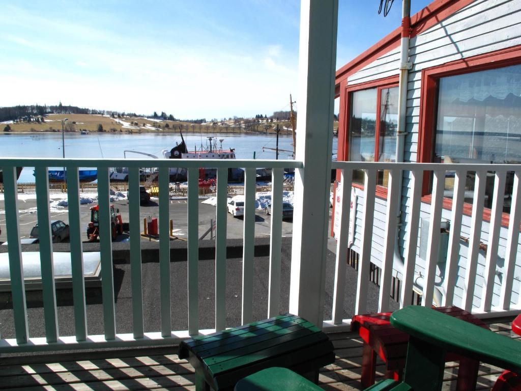 Brigantine Inn Lunenburg Zewnętrze zdjęcie