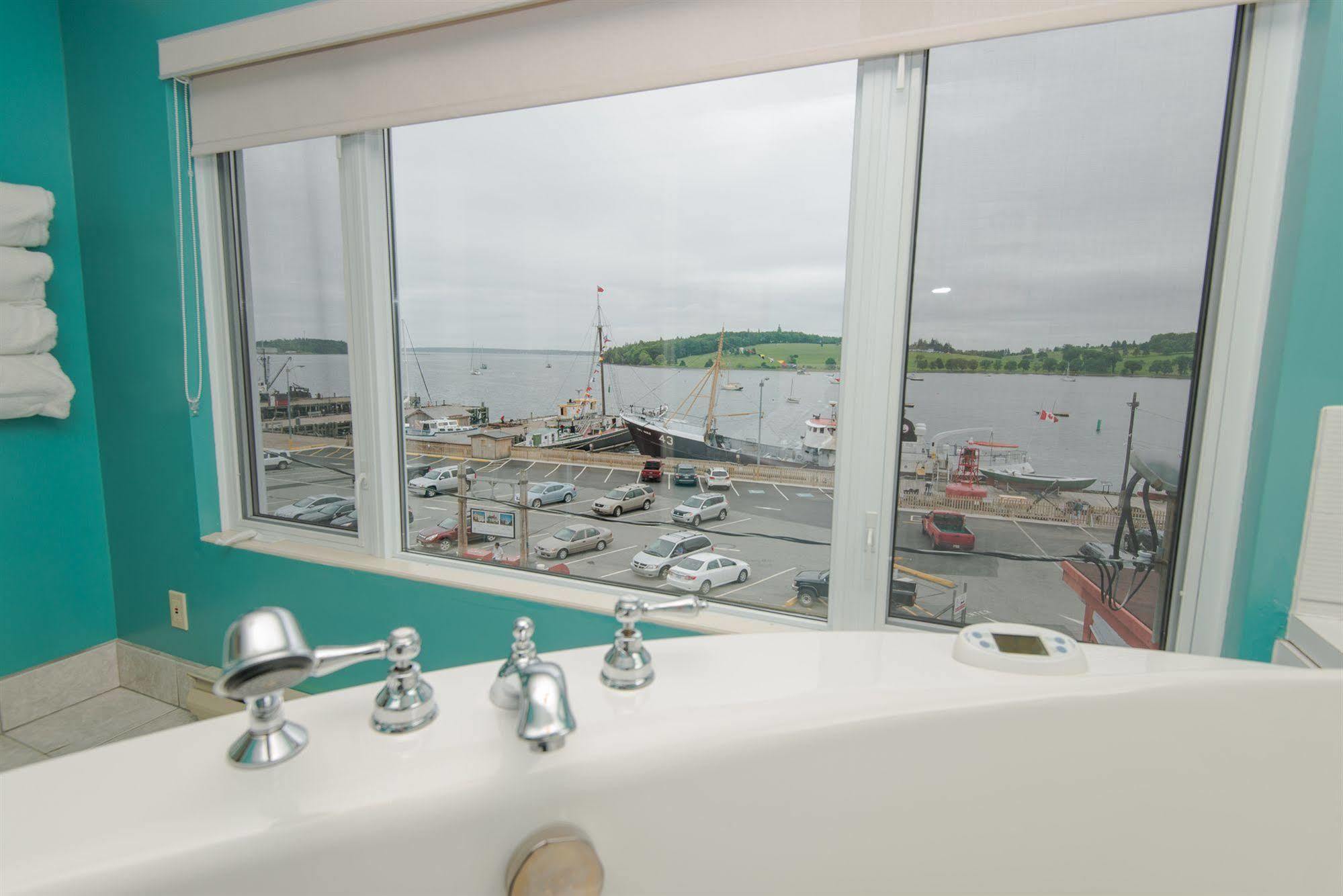 Brigantine Inn Lunenburg Zewnętrze zdjęcie